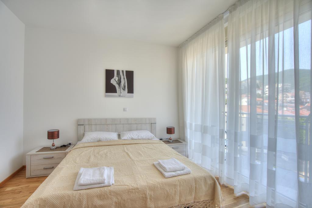 Apartments Lora Bokeljske Brigade Budva Luaran gambar
