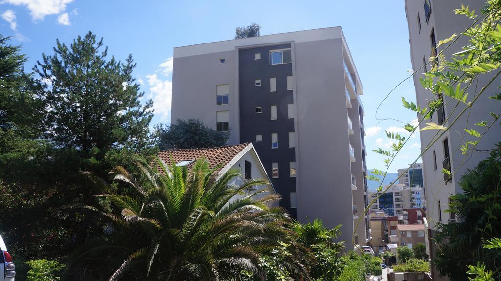 Apartments Lora Bokeljske Brigade Budva Luaran gambar