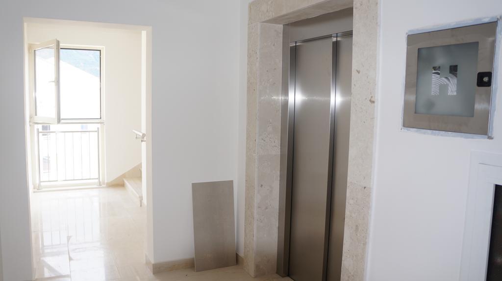 Apartments Lora Bokeljske Brigade Budva Luaran gambar