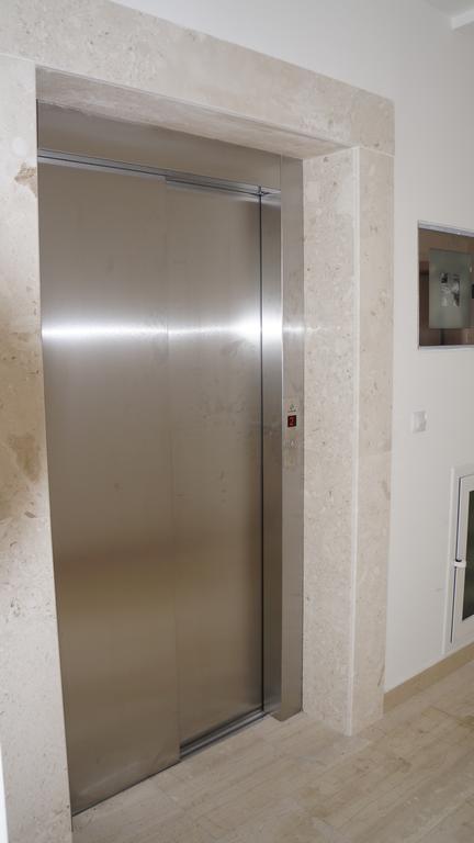 Apartments Lora Bokeljske Brigade Budva Luaran gambar