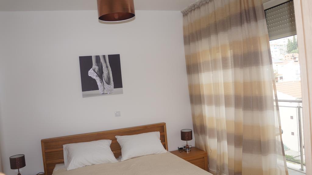Apartments Lora Bokeljske Brigade Budva Luaran gambar
