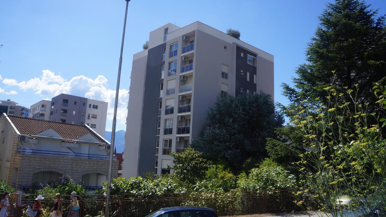 Apartments Lora Bokeljske Brigade Budva Luaran gambar